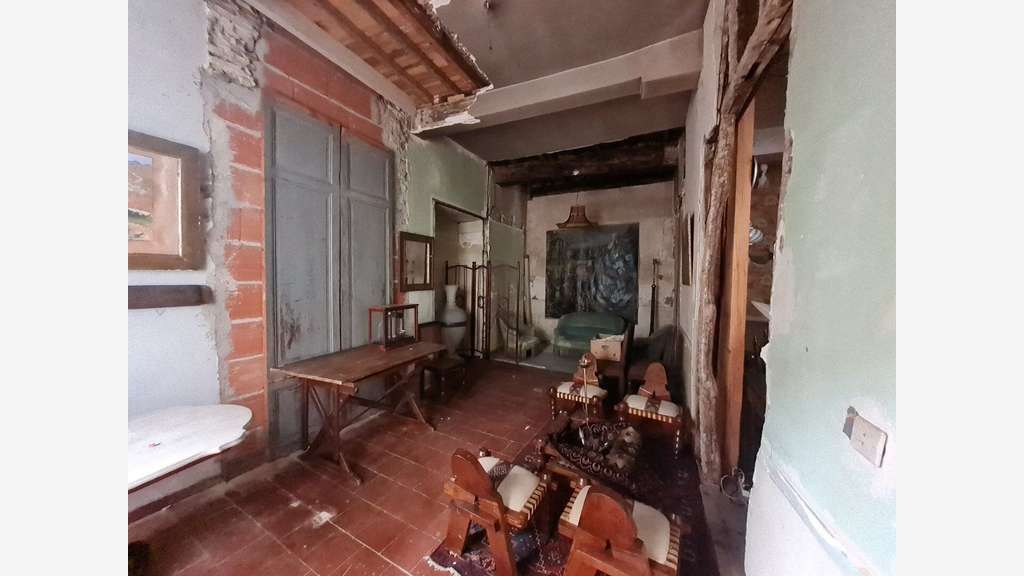 AV immeuble de caractère 250m² à Lectoure centre