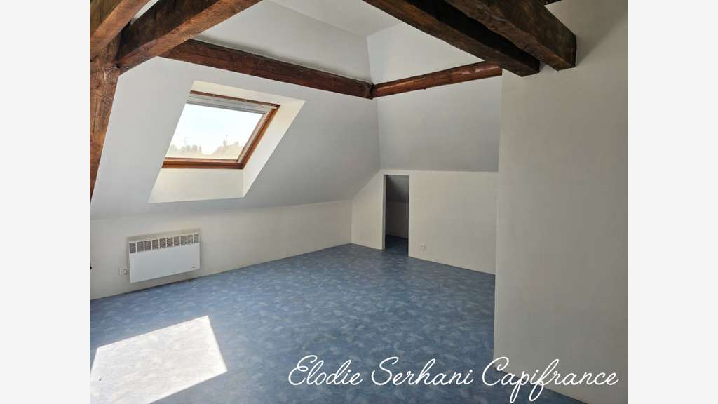 Cède immeuble de rapport de 248m² à Sainte-Suzanne