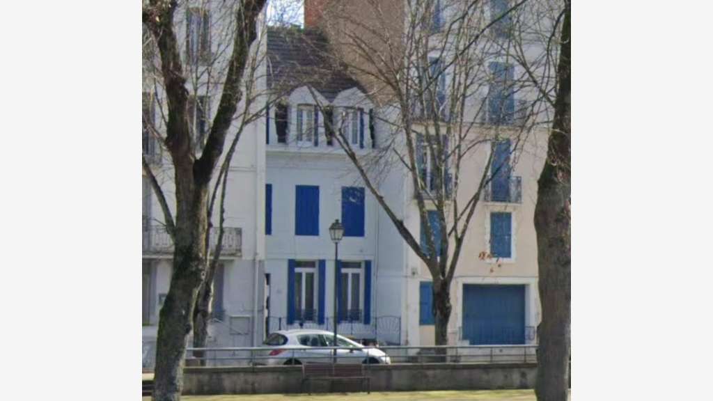 Immeuble de charme à vendre à Néris-les-Bains