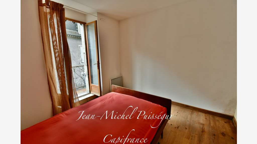 Immeuble de 220m² à vendre à Saint Beat Lez (31)