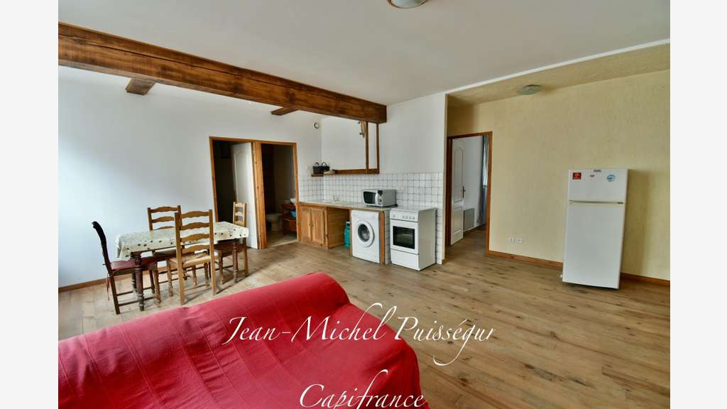Immeuble de 220m² à vendre à Saint Beat Lez (31)