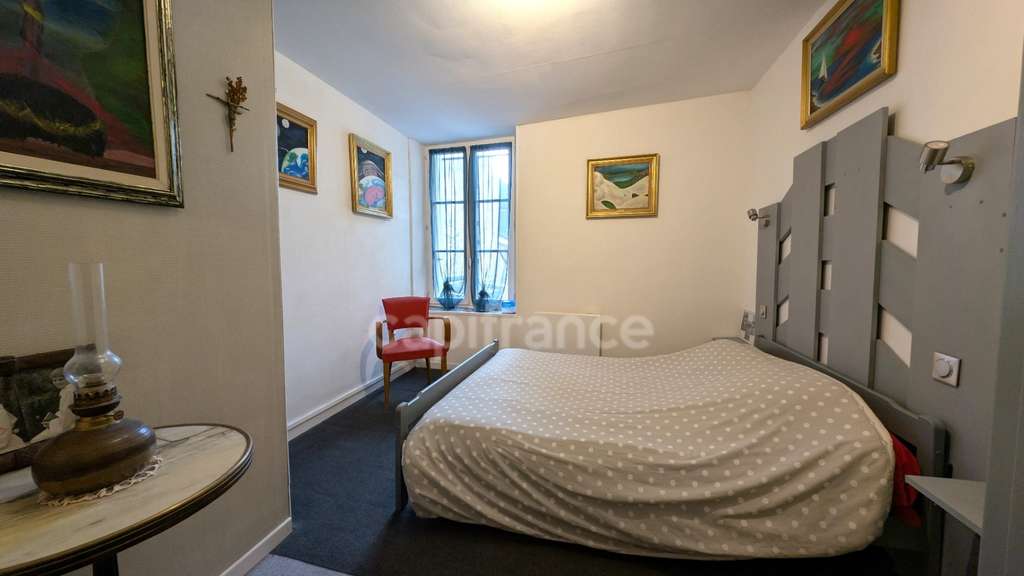 Immeuble à vendre en centre-ville de Sées (61)  