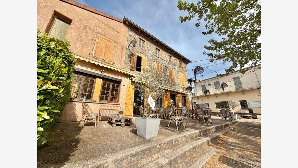 IMMEUBLE DE RAPPORT DE 316 M2, À RÉNOVER, C
