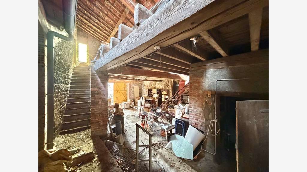 IMMEUBLE DE RAPPORT DE 316 M2, À RÉNOVER, C