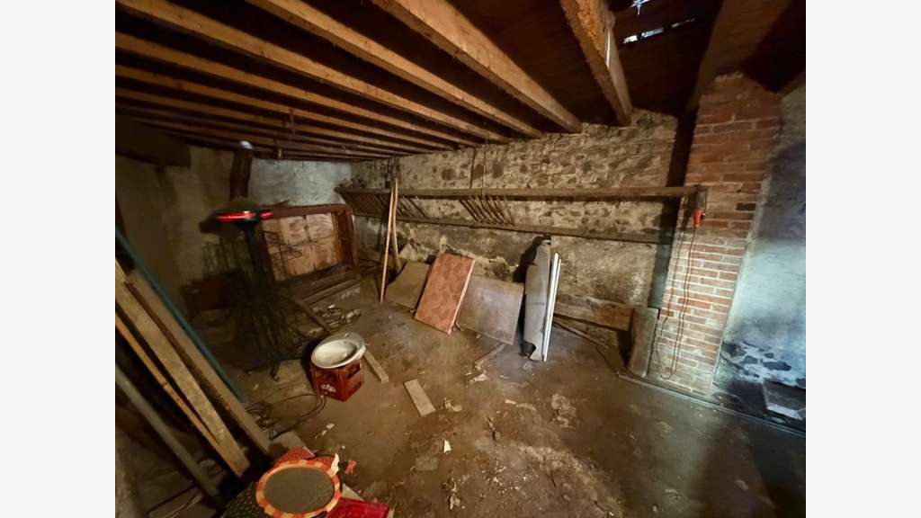IMMEUBLE DE RAPPORT DE 316 M2, À RÉNOVER, C