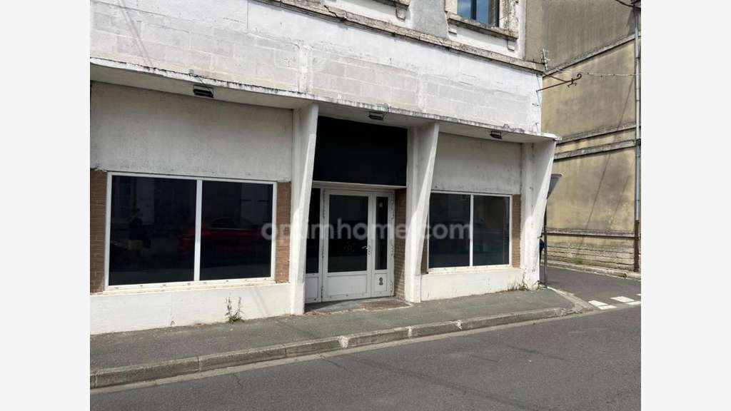 Vente local de 294m² à Angoulème Victor Hugo
