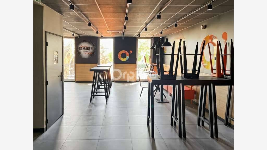 Immeuble de 290m² à vendre empl N°1 à Aubagne