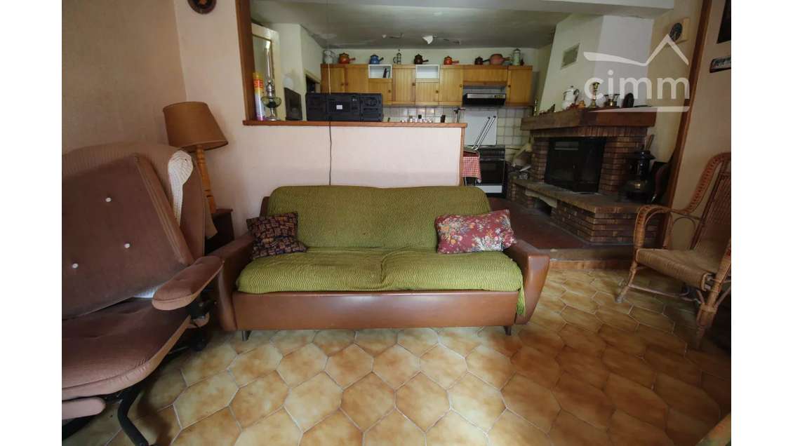 A vendre immeuble sur 4 niveaux avec jardin à Axat
