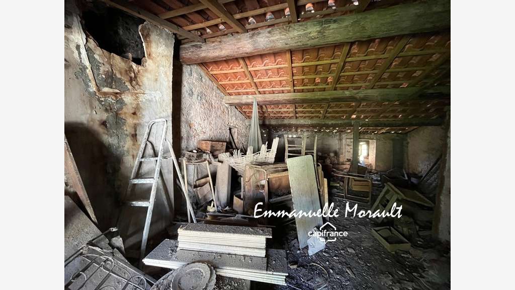 Grenier aménageable à vendre Bagnols en Forêt (83)