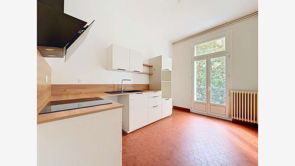 BERGERAC CENTRE - IMMEUBLE DE RAPPORT avec 3