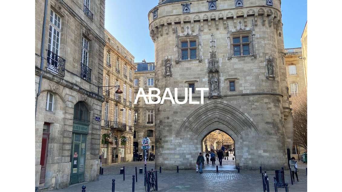 Immeuble R+3 à vendre à Bordeaux Saint Michel