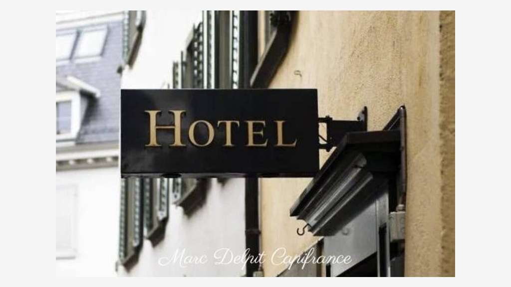 AV immeuble hôtel restaurant à Canet-en-Roussillon