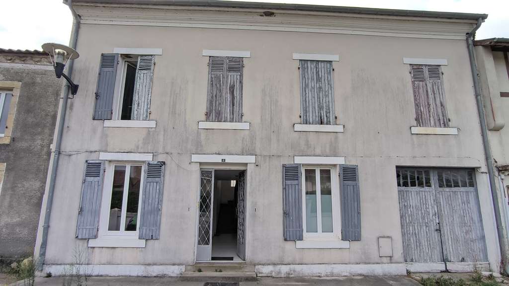 Immeuble à vendre CAZERES SUR L'ADOUR (40)