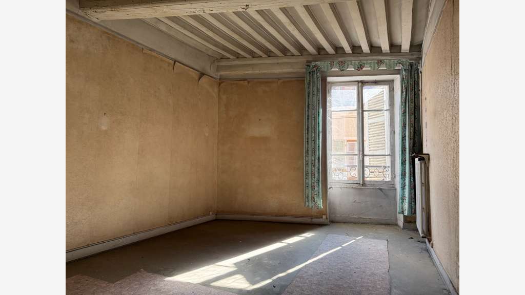 A vendre immeuble de 200m² à Charolles centre (71)