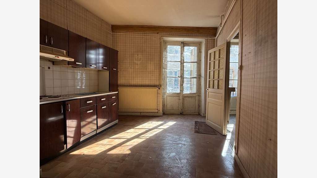 A vendre immeuble de 200m² à Charolles centre (71)