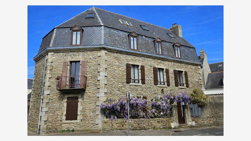 Magnifique bâtiment à vendre à Concarneau centre