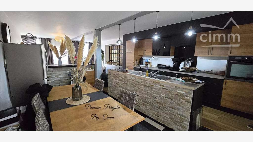 AV immeuble rénové 480m² à Condat-sur-Vézère