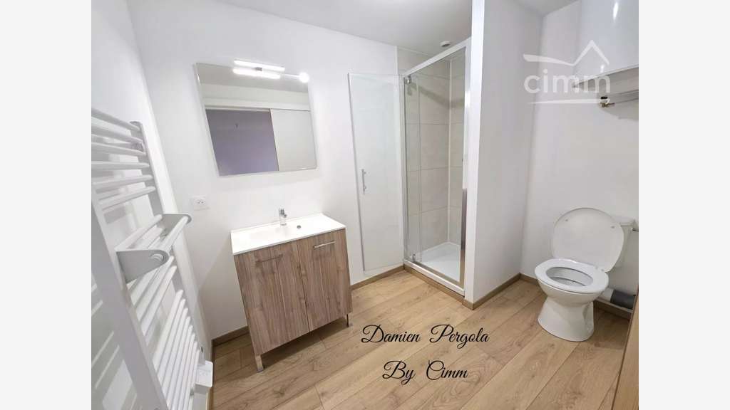 AV immeuble rénové 480m² à Condat-sur-Vézère