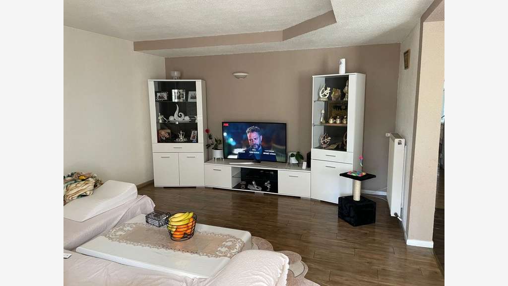 à vendre CONTREXEVILLE immeuble de 4 APPARTEMENTS