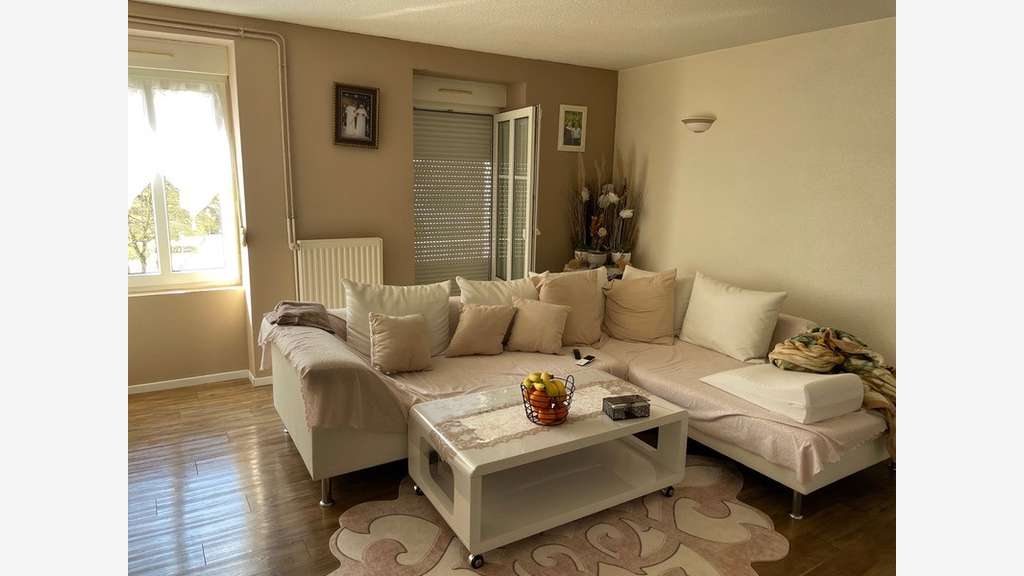 à vendre CONTREXEVILLE immeuble de 4 APPARTEMENTS