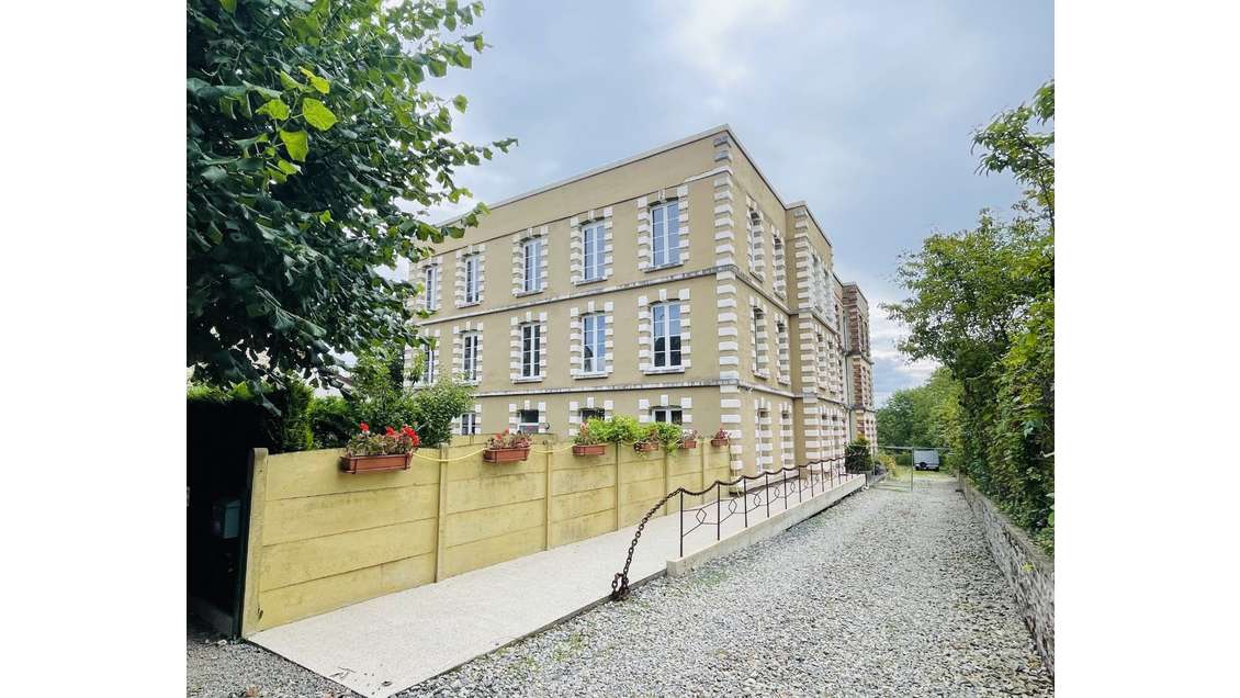 Vente immeuble de rapport en pierre 560m² Crozant