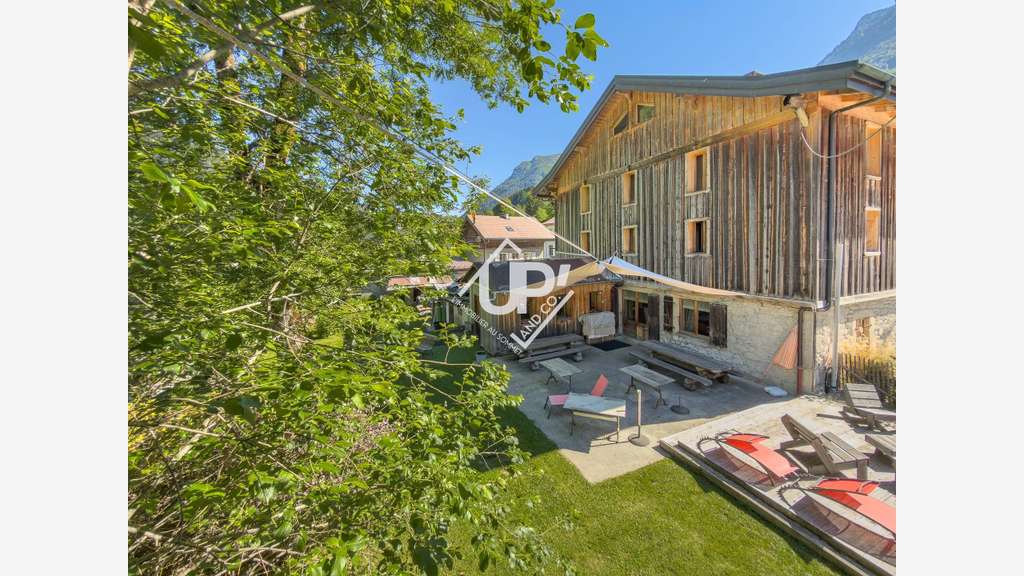 Ensemble immobilier de caractère – Plus de 530m²