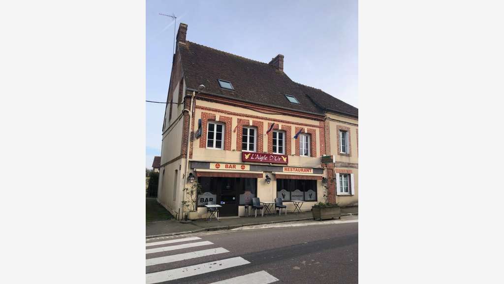 Vente immeuble centre village Glos-la-Ferrière