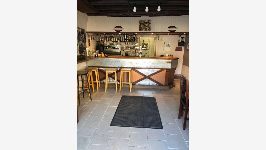 Vente immeuble centre village Glos-la-Ferrière