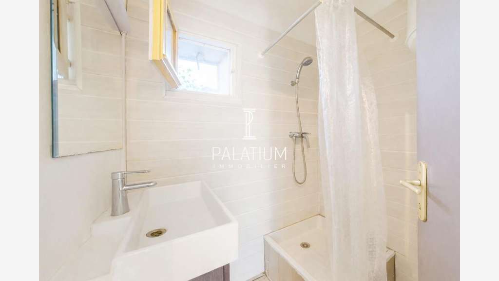 Immeuble de rapport à vendre à Gréoux-les-Bains