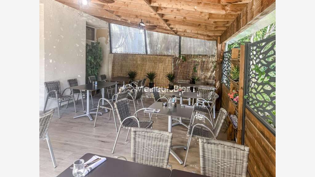 AV immeuble mixte de 503m² à Izon centre-bourg