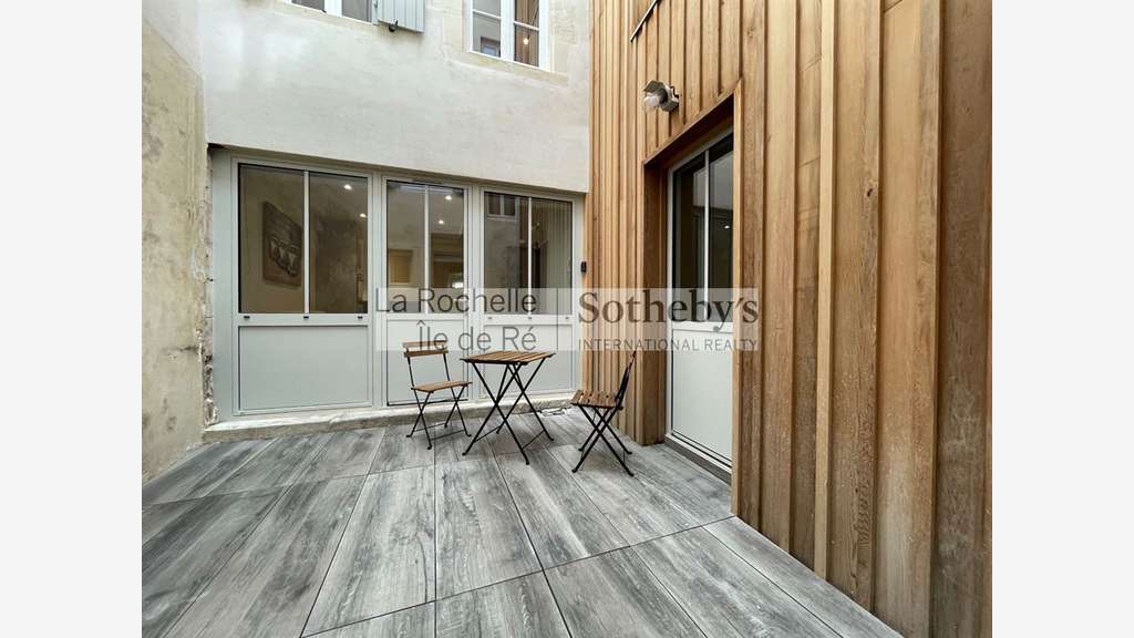 Vente immeuble de rapport de 190m² à La Rochelle