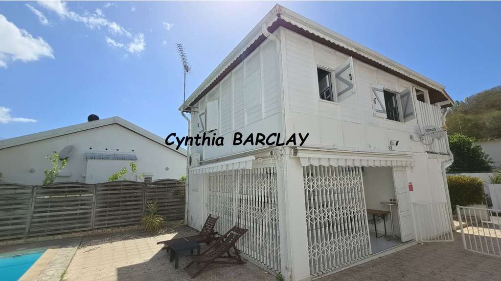 Vente immeuble de 201m² avec piscine Le Carbet