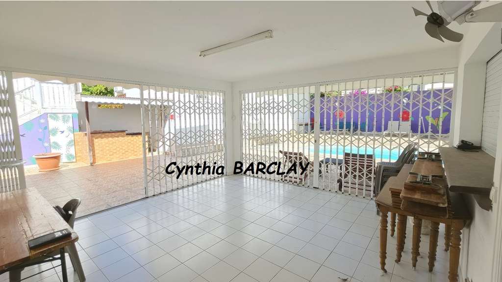 Vente immeuble de 201m² avec piscine Le Carbet