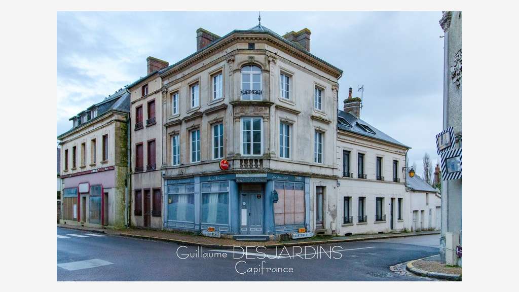 A vendre bel immeuble au Merlerault