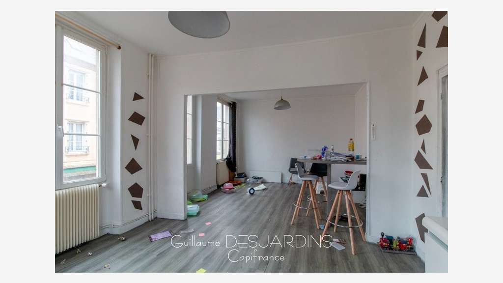 A vendre bel immeuble au Merlerault