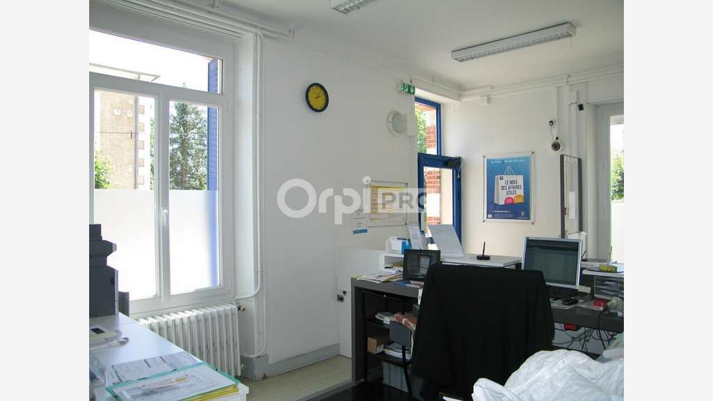 Immeuble indépendant à vendre à Levet