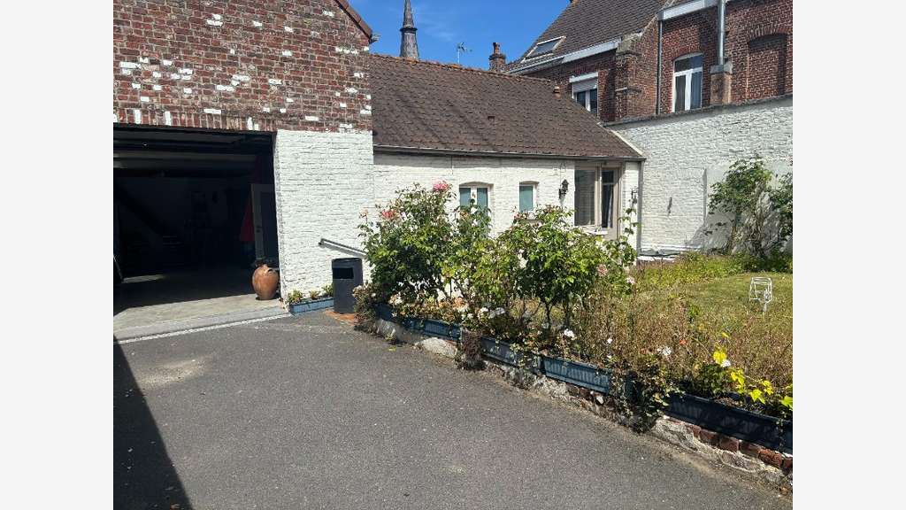 AV immeuble 157m² au pied Mont des Cats Lille