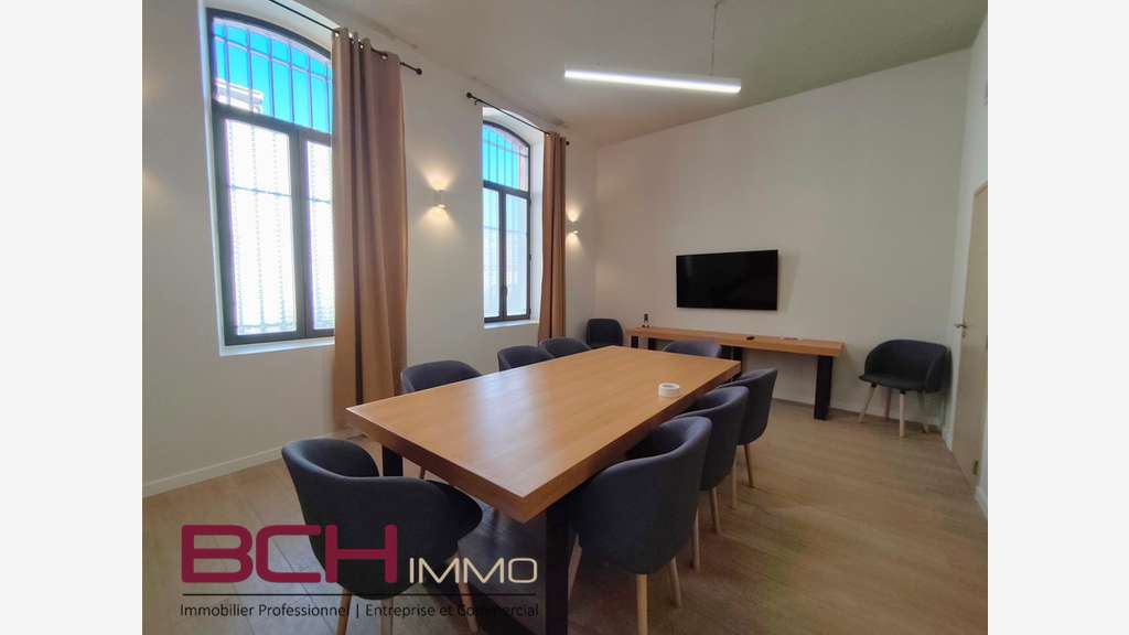 Vente immeuble de bureaux avec du cachet 13010