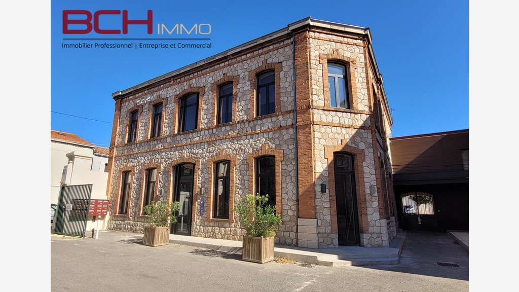 Vente immeuble de bureaux avec du cachet 13010