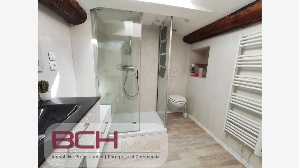 A vendre immeuble indépendant R+1 à Marseille 4e