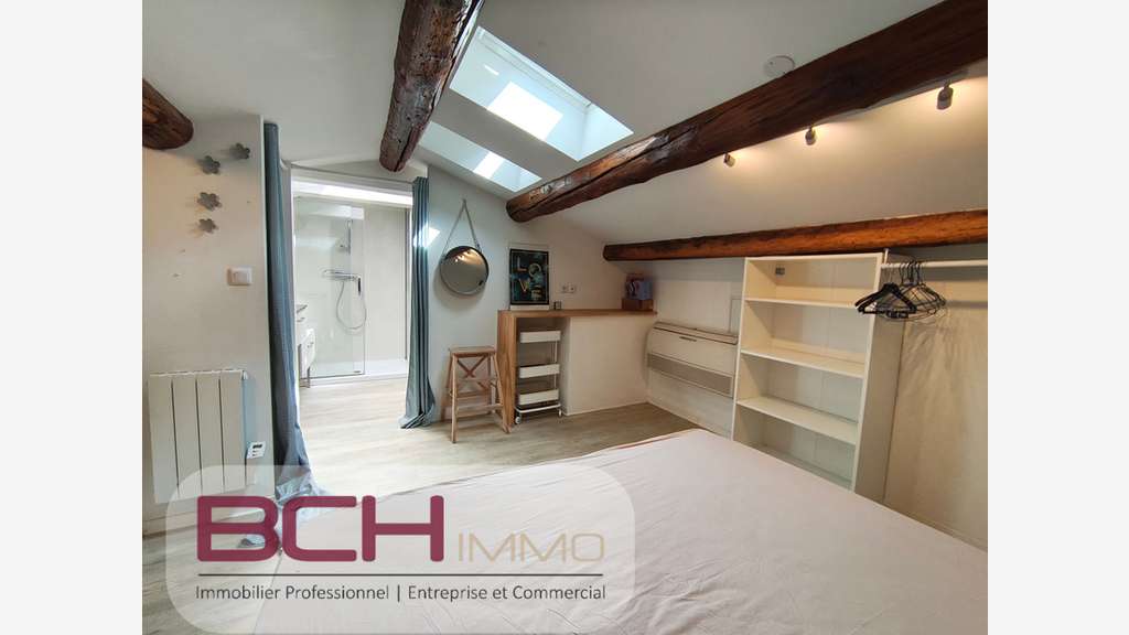 A vendre immeuble indépendant R+1 à Marseille 4e