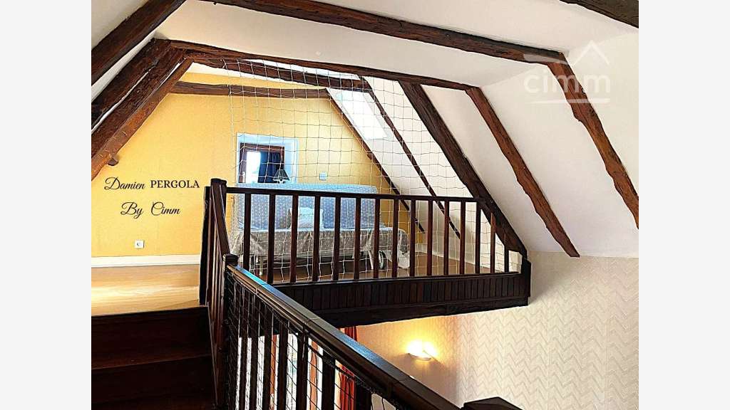 AV immeuble rapport 81m² centre Montignac-Lascaux