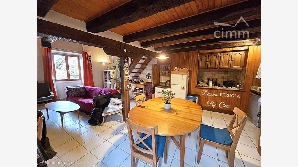 AV immeuble rapport 81m² centre Montignac-Lascaux