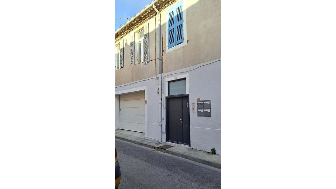 Immeuble en très bon état à vendre à Nîmes