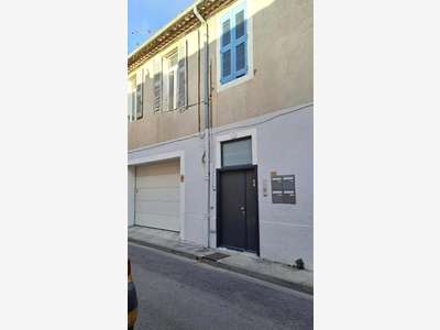 Immeuble en très bon état à vendre à Nîmes