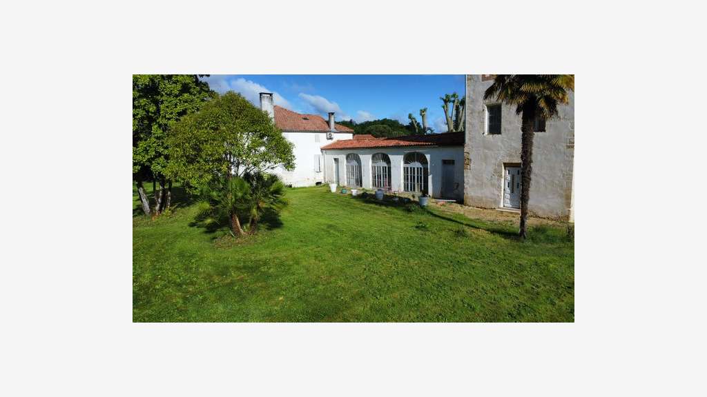 A vendre propriété du 18 ème siècle à Nogaro