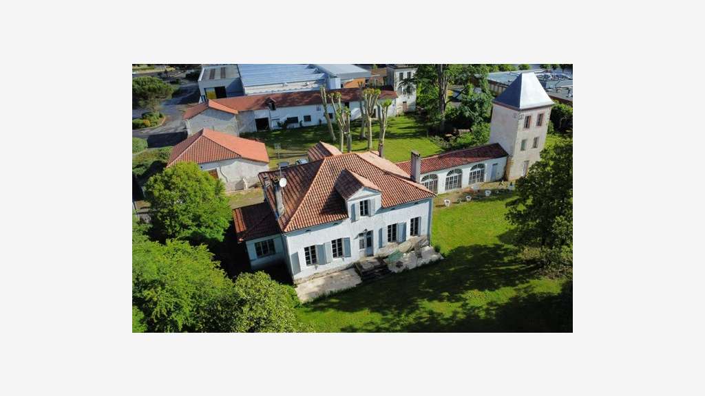 A vendre propriété du 18 ème siècle à Nogaro