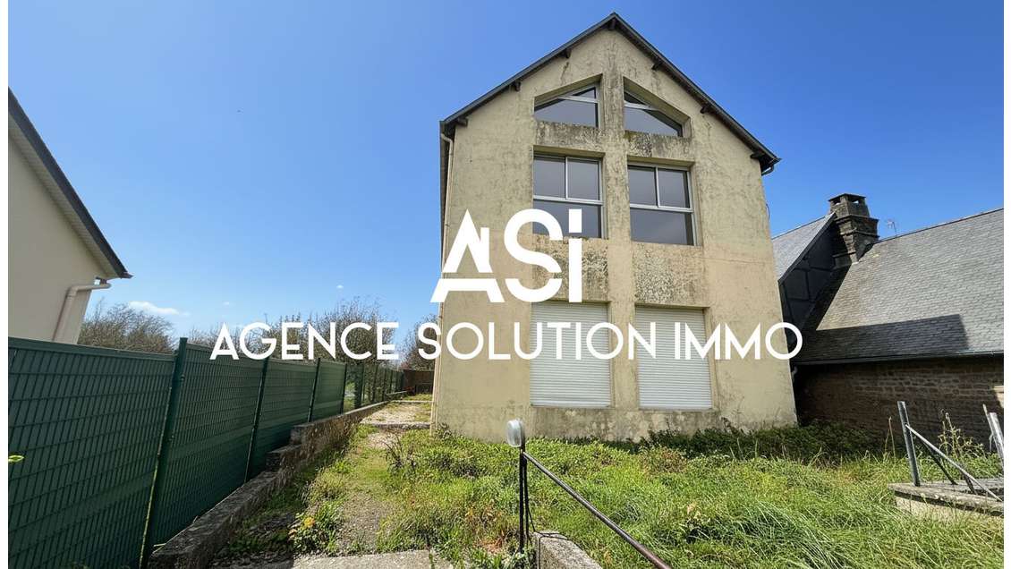 AV Immeuble de 234.44m² Bourg de Passais Villages
