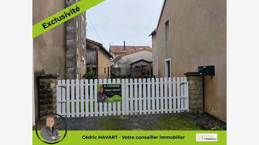 Immeuble de 182m² à Persac
