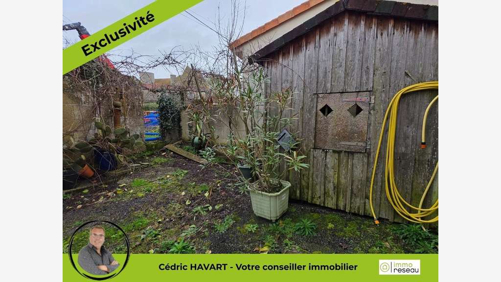 Immeuble de 182m² à Persac